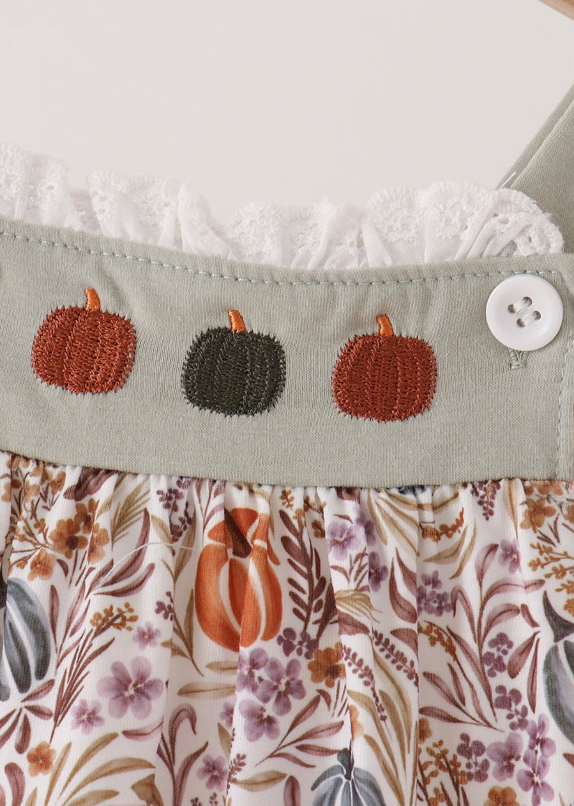 Floral Ruffle Pumpkin Bubble